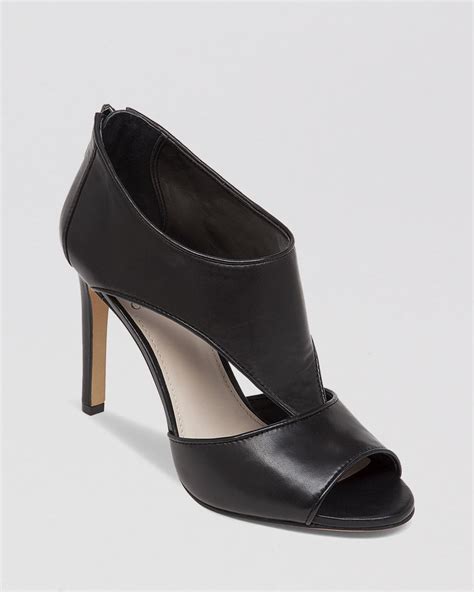 vince camuto open toe.